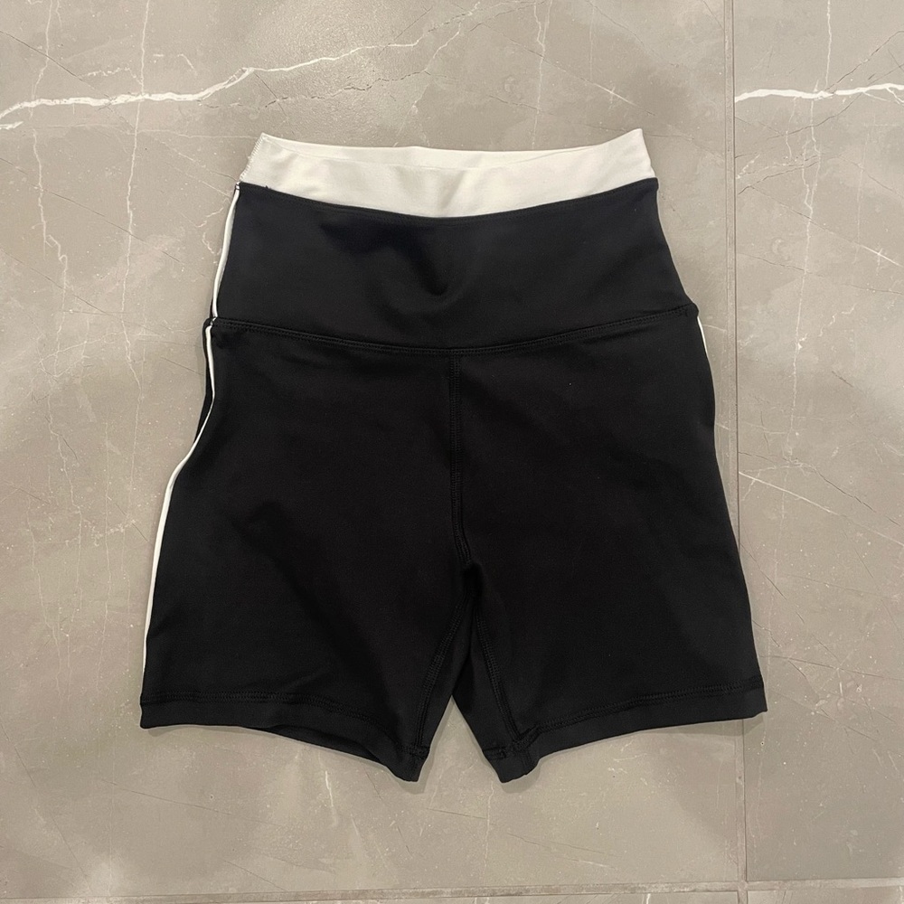 NWOT Aerie High-Waist Black and White Biker Shorts XS